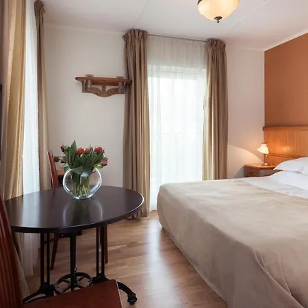 Wesset Szálloda 3*